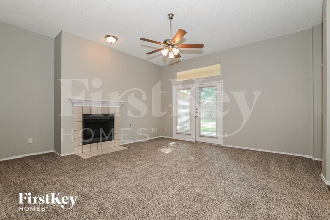 Foto del edificio - 925 Parkwood Trail