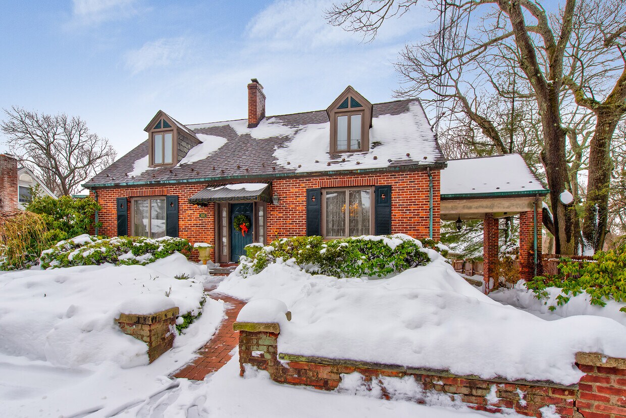 500 Washington Dr, Centerport, NY 11721 House Rental in Centerport, NY