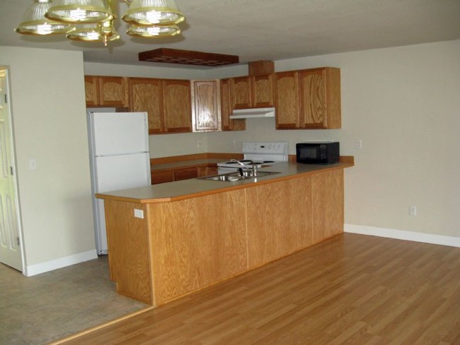 Building Photo - Santa Clara area updated 3 bedroom duplex