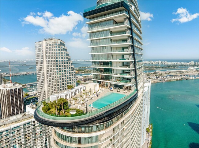 Foto del edificio - 300 Biscayne Blvd Way