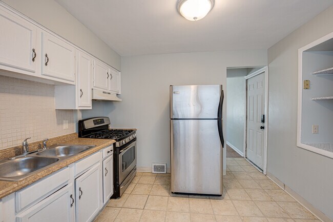 Foto del edificio - 2208 Fremont St