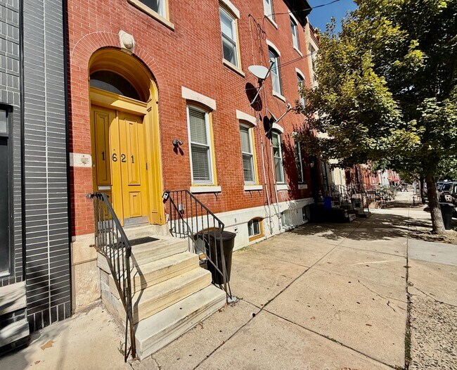 Foto del edificio - 1621 Christian St