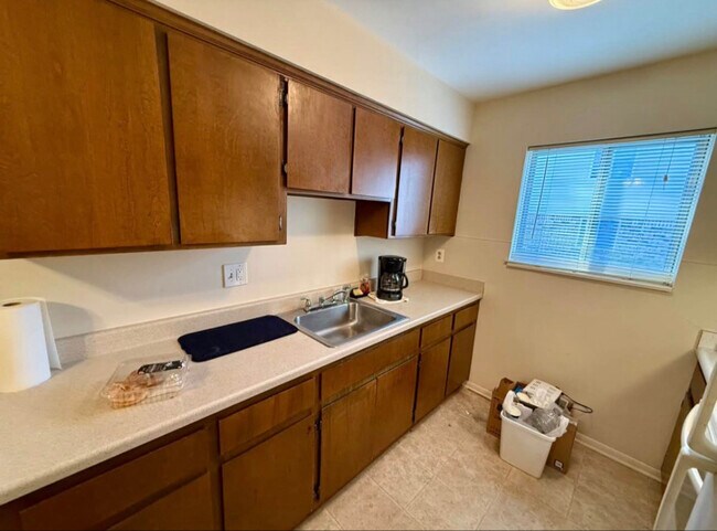 Foto del edificio - 16461 E 10 Mile Rd