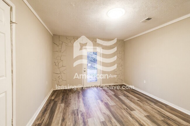 Foto del edificio - 122 Victor Rd