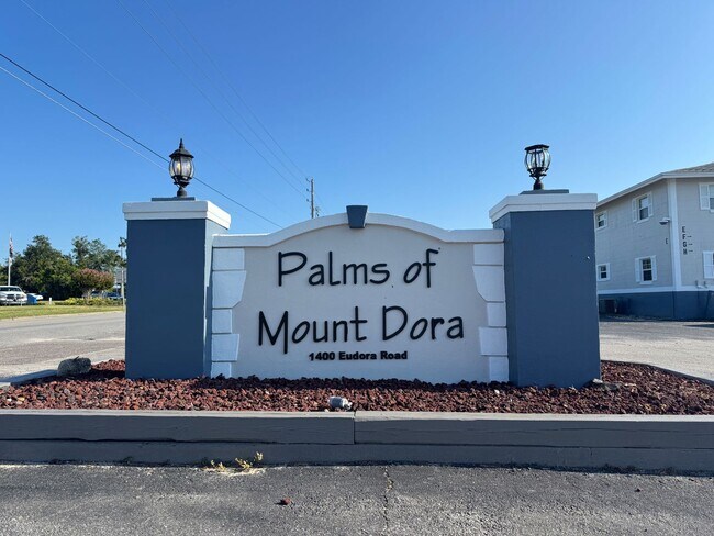 Building Photo - 1 Bed/1 Bath Ground Floor Condo in recently renovated apartment community.