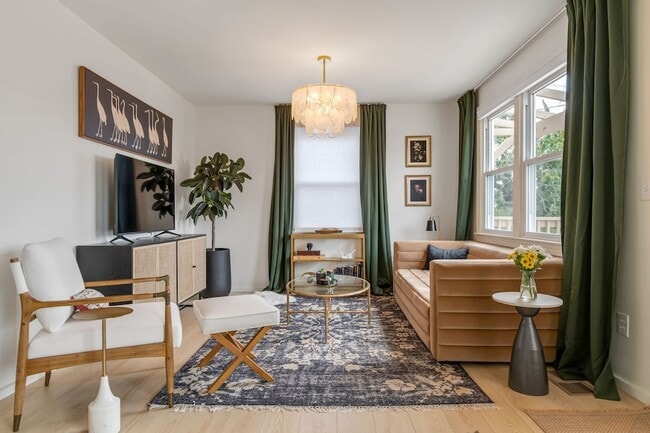 Photo - 3804 Lookout Dr House