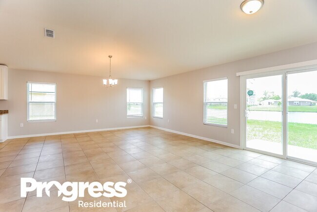 Foto del edificio - 12241 Crossfield Dr