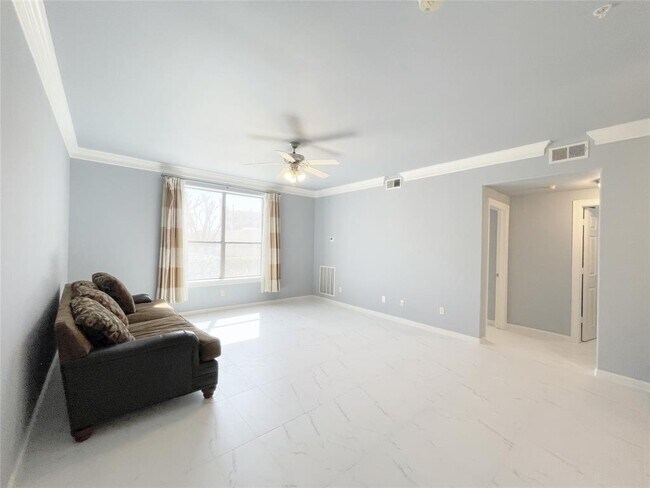 Foto del edificio - 6611 W Sam Houston Pkwy S