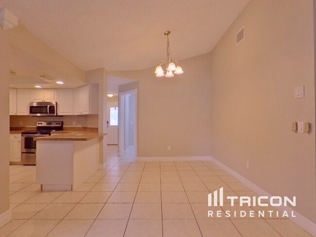 Building Photo - 8201 Golden Bear Loop