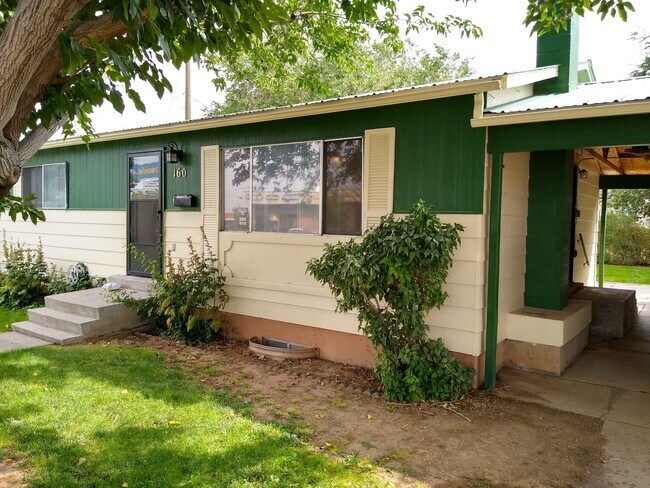 Building Photo - $500 Off First Month's Rent for a 4-Bedroo...