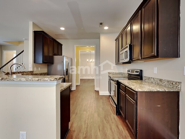 Building Photo - 109 Instructor Ct