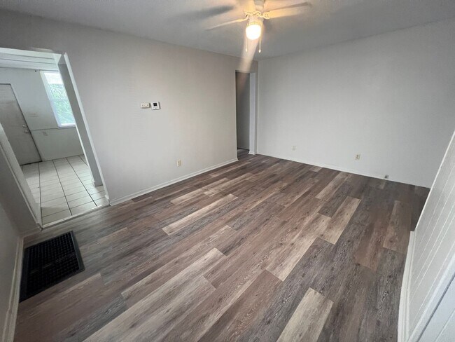 Foto del edificio - Carnegie - 1 Bedroom 1 Bathroom - Updated ...