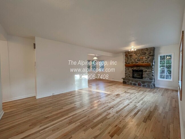 Building Photo - Three Bedrooms + Detached-Office-Bonus Roo...