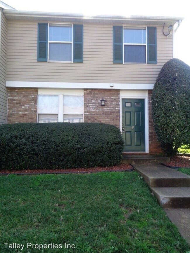 Building Photo - 9620 Vinca Cir