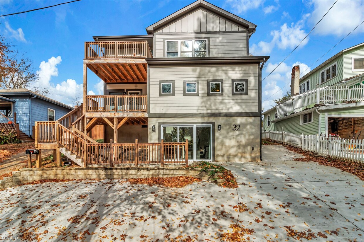Foto principal - 5 br, 3.5 bath House - 32 Huntington Street