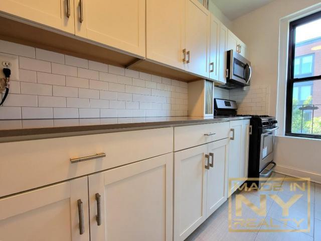 Building Photo - 1 bedroom in ASTORIA NY 11102