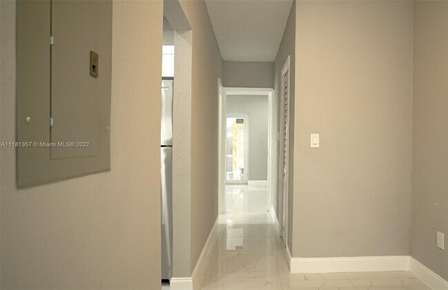 Foto del edificio - 1734 Washington St