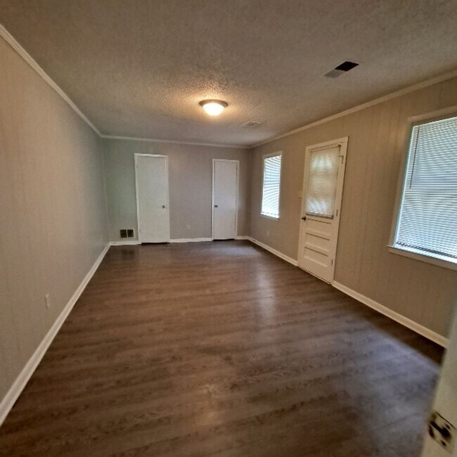 Foto del edificio - 837 Carrolton Rd