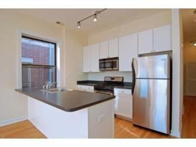 Foto del edificio - 4751 N Sheridan Rd