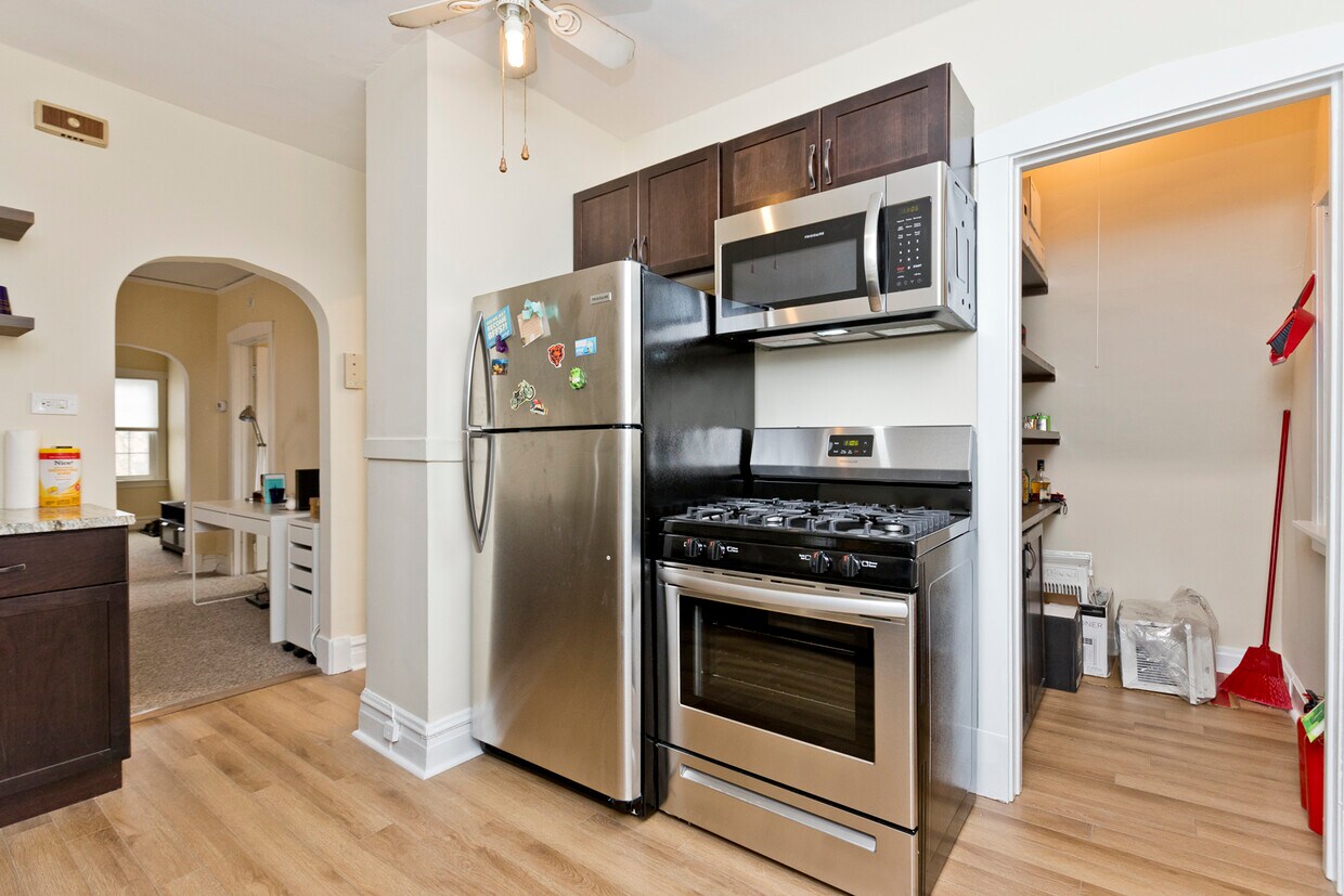 Foto del edificio - 5413 N St Louis Ave