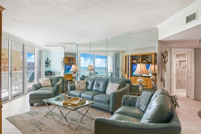 Foto del edificio - 16425 Collins Ave