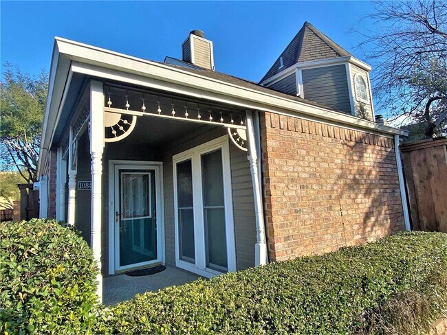 Building Photo - 10844 Gable Dr