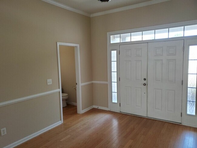 Foto del edificio - 2406 Windmill Way