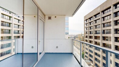 Interior Photo - 3033 Wilshire