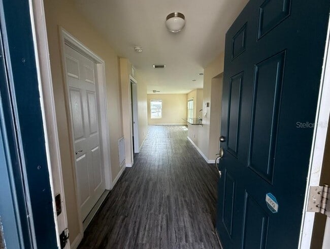 Building Photo - 11233 Kimberly Ave