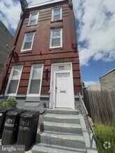 Building Photo - 1211 W Cambria St