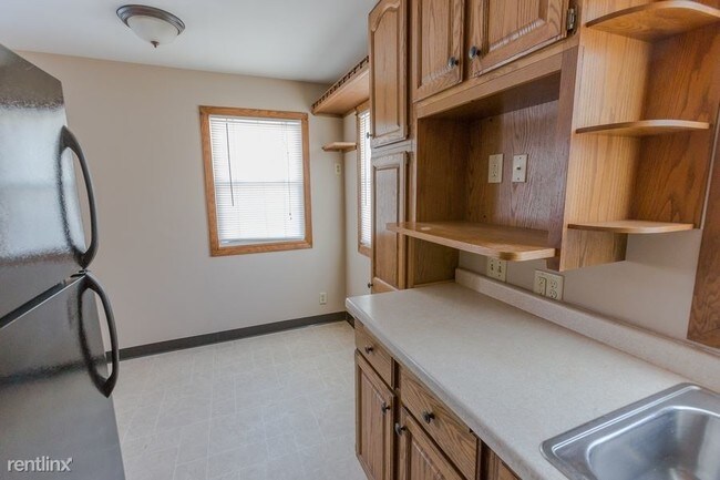 Building Photo - 2 br, 1 bath House - 4724 Nevada Avenue N