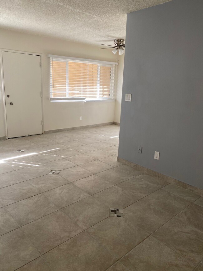 Foto del edificio - 11800 Kittridge St