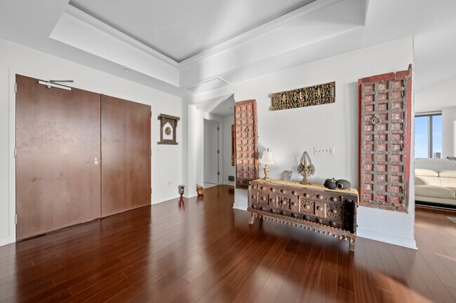 Building Photo - 60 E Monroe St