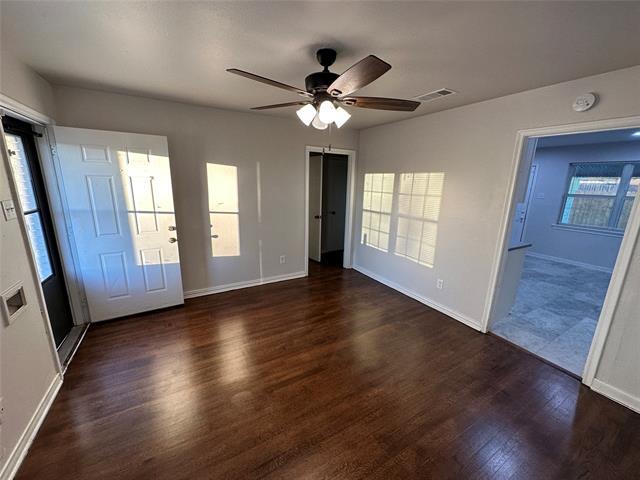 Foto del edificio - 2322 Meadow Ln