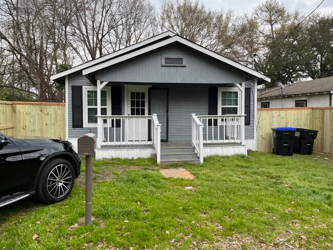 Front view - 101 Brooks St