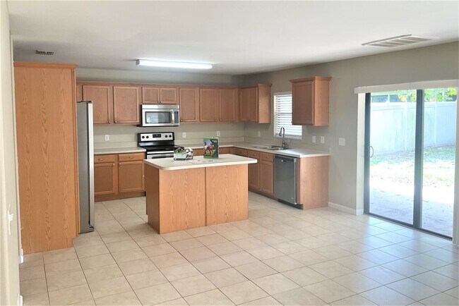 Building Photo - 4355 Millicent Cir