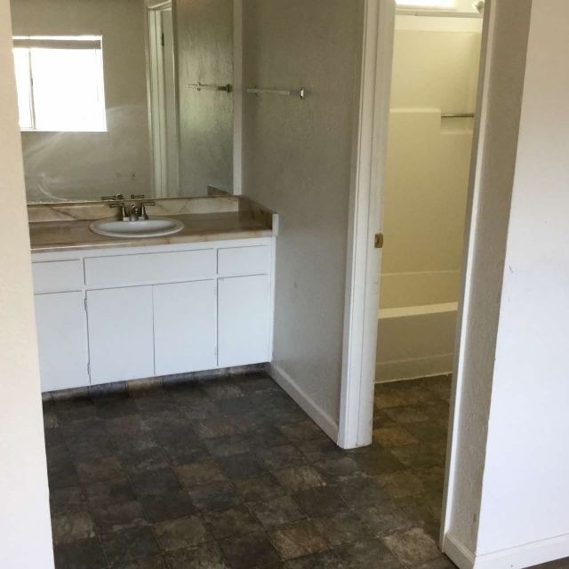 Building Photo - 2122 Shameran St