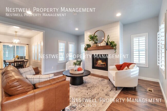 Building Photo - Beautiful 5-bed Home in Daybreak