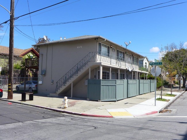 Building Photo - 1220 62nd St