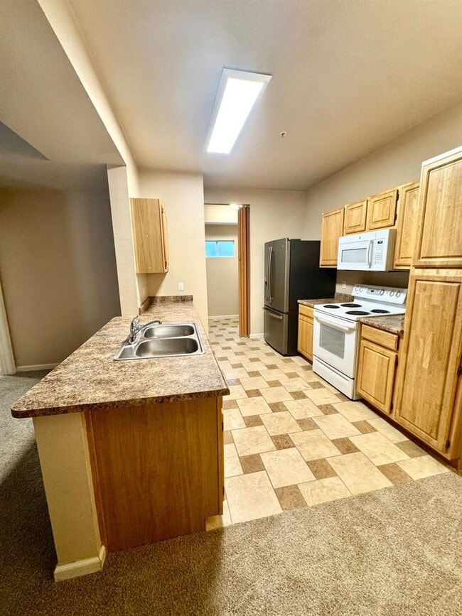 Building Photo - 501 Gibson Dr