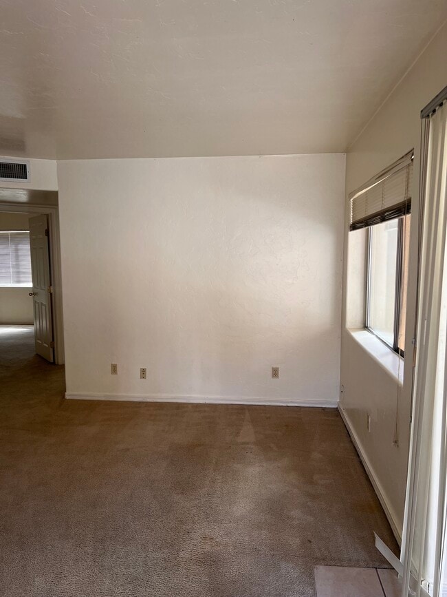 Foto del edificio - 2536 N Corinthian Garden Dr