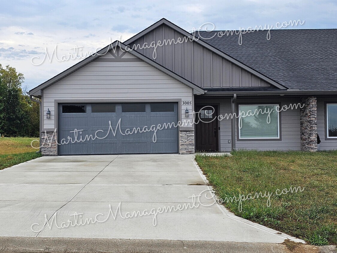 3005 Aaron Ave, Sedalia, MO 65301 Townhome Rentals in Sedalia MO