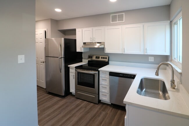Reno Kitchen - Broad Ripple Trails