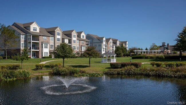 Foto del edificio - 1 Charles Pond Dr