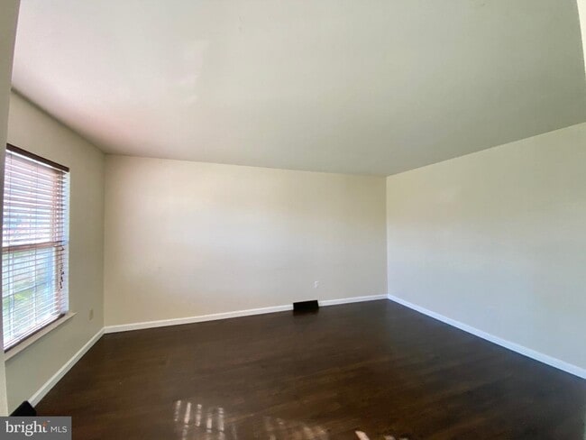 Building Photo - 148 Birkdale Ln