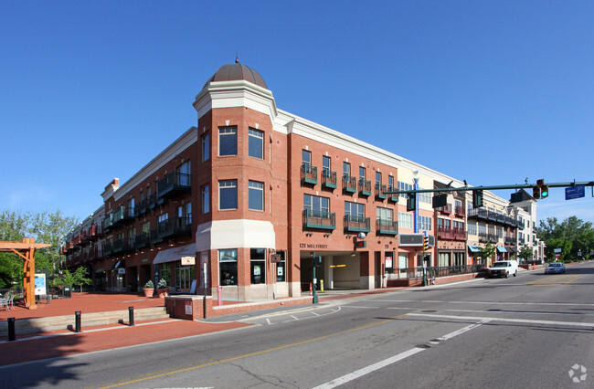 Building Photo - Residences of Creekside