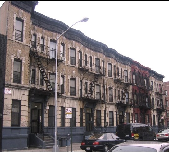 Primary Photo - 2108 Regent Pl