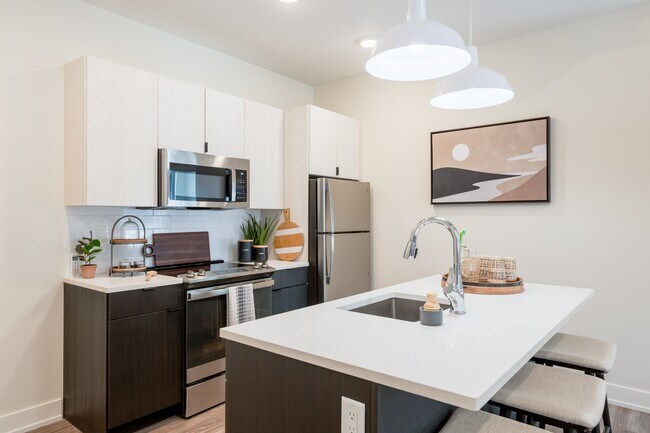 Building Photo - Canfield Park at Fairfield Metro