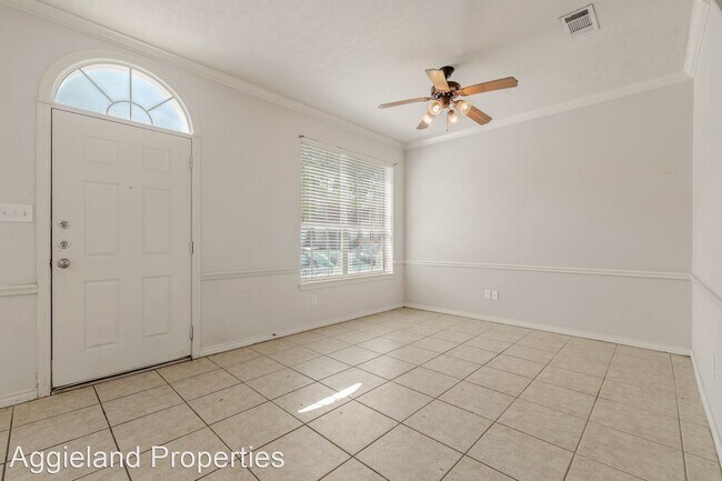 Foto del edificio - 4 br, 4 bath House - 304 Forest