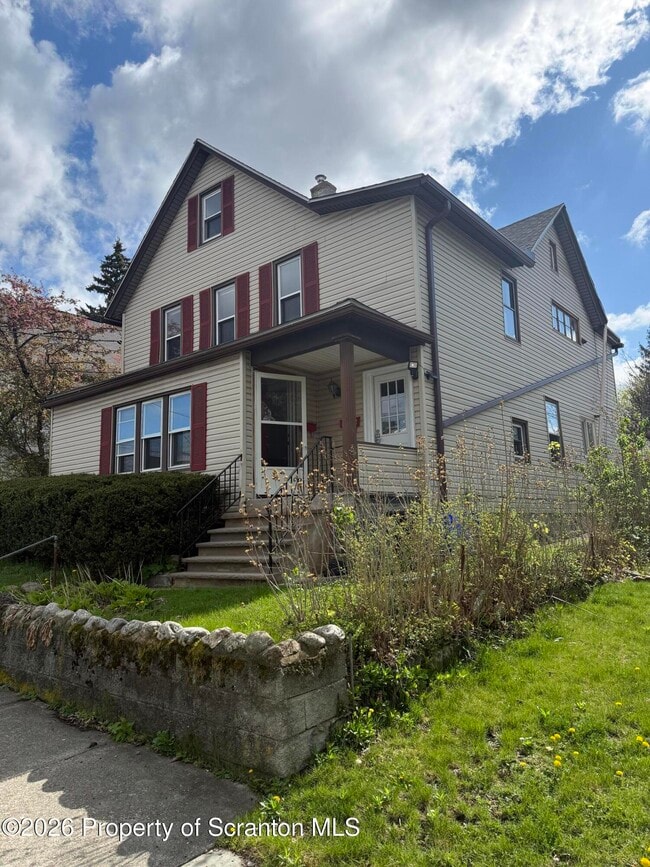 Building Photo - 1042 Taylor Ave